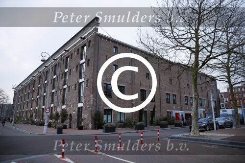 Uitdam Zuiderwoude Amsterdam 19 februari 2015
De ouders van katja Schuurman halen Sammie van School en Thijs heeft een nieuw appartement in Amsterdam.