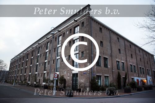Uitdam Zuiderwoude Amsterdam 19 februari 2015
De ouders van katja Schuurman halen Sammie van School en Thijs heeft een nieuw appartement in Amsterdam.