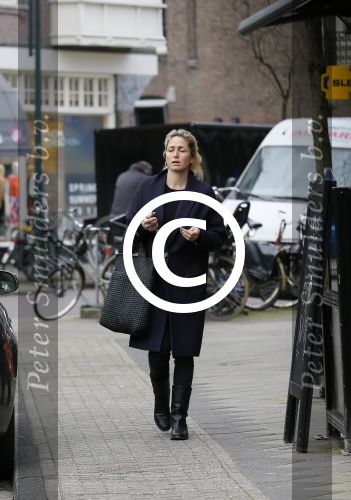 Amsterdam 2 maart 2015
Zangeres Dominique v Hulst op de cornelis schuytstraat