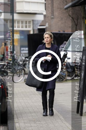 Amsterdam 2 maart 2015
Zangeres Dominique v Hulst op de cornelis schuytstraat