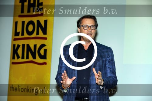 Amsterdam 16 februari 2016 
Presentatie van de Lion king in het stedelijk museum door Albert Verlinde en irene Moors.