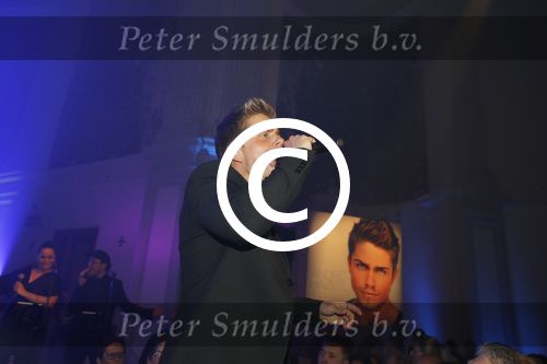 Amsterdam 10 maart 2016 
Concert en cd presenattie van Andre Hazes jr in de duif. Johnny de Mol reikt de eerste cd uit.