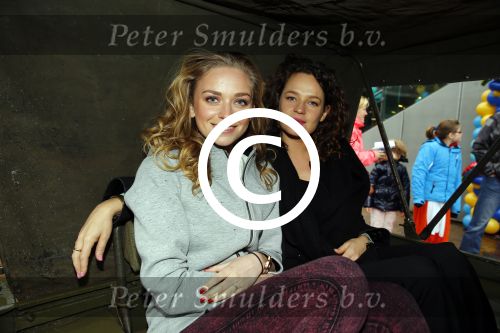 Amsterdam 14 februari 2016
Premiere Robinson Crusoe in pathe arena.
Pip Pellens met Anna Speller en vriend