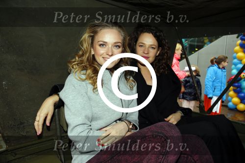 Amsterdam 14 februari 2016
Premiere Robinson Crusoe in pathe arena.
Pip Pellens met Anna Speller en vriend