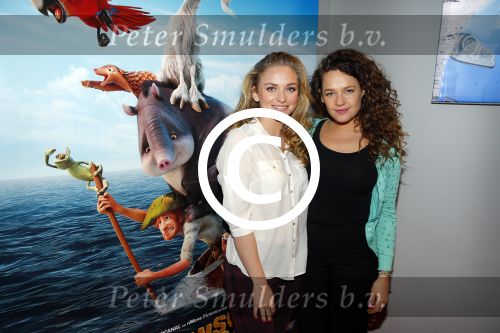 Amsterdam 14 februari 2016
Premiere Robinson Crusoe in pathe arena.
Pip Pellens met Anna Speller en vriend