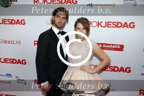 Amsterdam 7 maart 2016
Premiere Rokjesdag in Tuschinski met Regisseur Johan Nijenhuis, scenarioschrijver Evelien Hagebeek, Lieke van Lexmond, Birgit Schuurman, Toprak YalÃ§iner, Ferdi Stofmeel, Anne-Marie Jung, Martijn Fischer, Esmee van Kampen, Melissa Drost, David Lucieer, Carly Wijs, Hassan Salah Slaby, Manuel Broekman, Jim Bakkum, Barbara Sloesen, Stijn Fransen, Loek Peters.