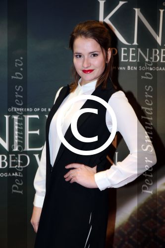 Amsterdam 22 februari 2016
Premiere Knielen op een Bed Violen in Tuschinski , Noortje Herlaar en partner Barry Atsma spelen de hoofdrol. Stijn Franken en Barbara Sloesen