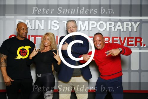 Den Haag 12 februari 2016
Samantha ( Barbie) en haar man Michael v d Plas met hun manager Jake Hampel zijn vrouw en hun PT
