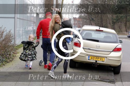 Den Haag 12 februari 2016
Samantha ( Barbie) en haar man Michael v d Plas met hun manager Jake Hampel zijn vrouw en hun PT