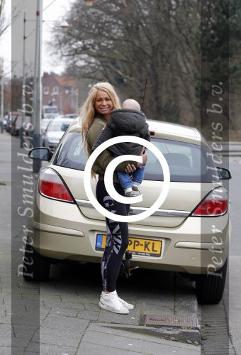 Den Haag 12 februari 2016
Samantha ( Barbie) en haar man Michael v d Plas met hun manager Jake Hampel zijn vrouw en hun PT
