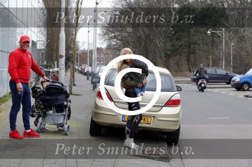 Den Haag 12 februari 2016
Samantha ( Barbie) en haar man Michael v d Plas met hun manager Jake Hampel zijn vrouw en hun PT