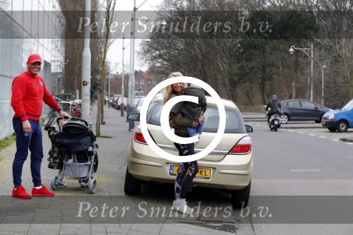 Den Haag 12 februari 2016
Samantha ( Barbie) en haar man Michael v d Plas met hun manager Jake Hampel zijn vrouw en hun PT