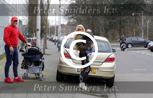 Den Haag 12 februari 2016
Samantha ( Barbie) en haar man Michael v d Plas met hun manager Jake Hampel zijn vrouw en hun PT