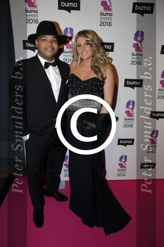 Hilversum 15 februari 2016
Buma awards in studio 21 op het mediapark.
Brace met vriendin