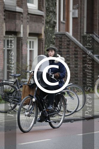 Amsterdam 13 februari 2016 
Caro Emerald op de fiets.