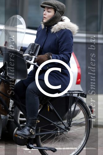 Amsterdam 13 februari 2016 
Caro Emerald op de fiets.