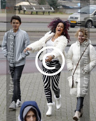 Amsterdam 13 februari 2016 
Premiere Zootropolis in het tropenmuseum.
Chimene van Oosterhout en zoon Lyam Last