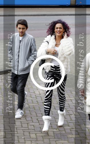 Amsterdam 13 februari 2016 
Premiere Zootropolis in het tropenmuseum.
Chimene van Oosterhout en zoon Lyam Last
