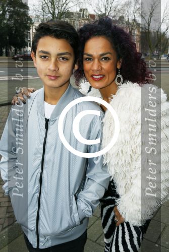 Amsterdam 13 februari 2016 
Premiere Zootropolis in het tropenmuseum.
Chimene van Oosterhout en zoon Lyam Last