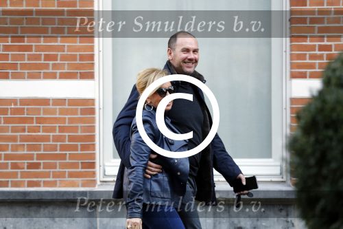 Amsterdam 12 februari 2016 
Connie Breukhoven met verloofde Eugene v Dun op straat