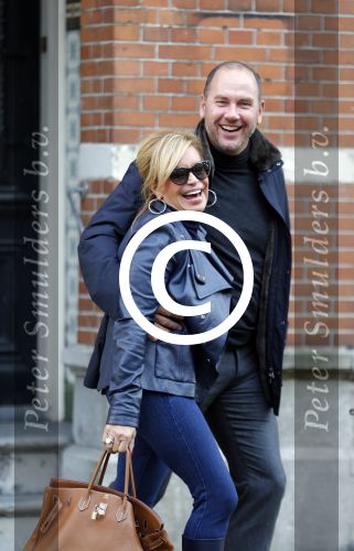 Amsterdam 12 februari 2016 
Connie Breukhoven met verloofde Eugene v Dun op straat