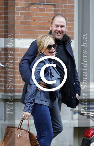 Amsterdam 12 februari 2016 
Connie Breukhoven met verloofde Eugene v Dun op straat