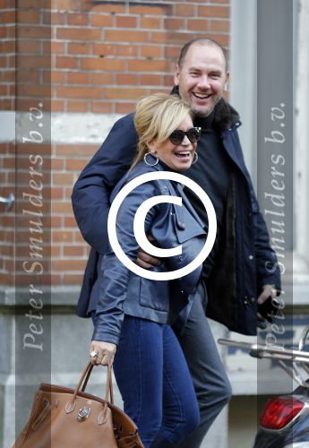 Amsterdam 12 februari 2016 
Connie Breukhoven met verloofde Eugene v Dun op straat