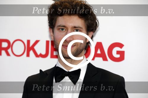 Amsterdam 7 maart 2016
Premiere Rokjesdag in Tuschinski met Regisseur Johan Nijenhuis, scenarioschrijver Evelien Hagebeek, Lieke van Lexmond, Birgit Schuurman, Toprak YalÃ§iner, Ferdi Stofmeel, Anne-Marie Jung, Martijn Fischer, Esmee van Kampen, Melissa Drost, David Lucieer, Carly Wijs, Hassan Salah Slaby, Manuel Broekman, Jim Bakkum, Barbara Sloesen, Stijn Fransen, Loek Peters.