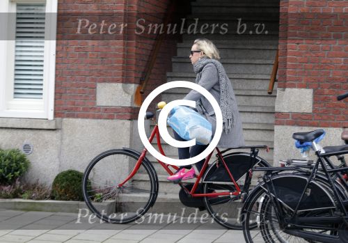 Amsterdam 15 februari 2016
Eva Jinek op straat in Amsterdam zuid.