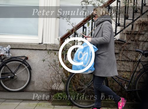 Amsterdam 15 februari 2016
Eva Jinek op straat in Amsterdam zuid.