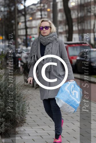 Amsterdam 15 februari 2016
Eva Jinek op straat in Amsterdam zuid.