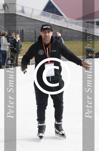 Biddinghuizen 6 maart 2016
De hollandse 100 georganiseerd door prins Bernhard jr . 10 km schaatsen en 90km fietsen .
De opbrengst gaat naar het onderzoek tegen lymphe klier kanker. Hanni Hanna met Rossana Kluivert en Shane