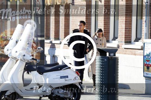 Amsterdam 17 februari 2016
Hector Moreno (psv speler) met zijn vrouw op de pc hooftstraat