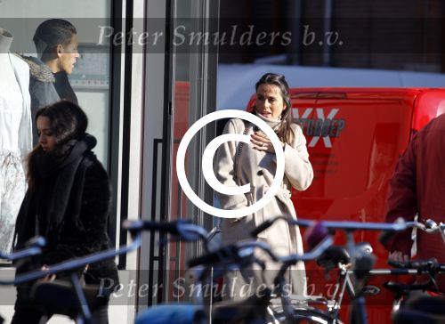Amsterdam 17 februari 2016
Hector Moreno (psv speler) met zijn vrouw op de pc hooftstraat