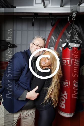 Den Haag 12 februari 2016
Samantha ( Barbie) en haar man Michael v d Plas met hun manager Jake Hampel zijn vrouw en hun PT