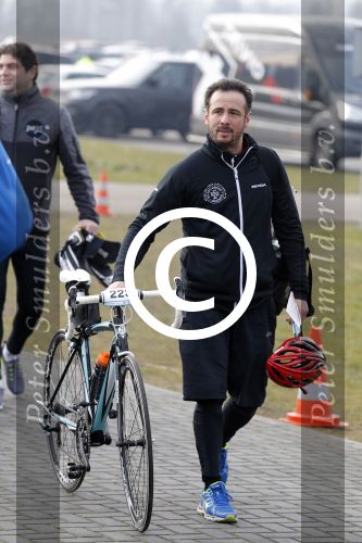 Biddinghuizen 6 maart 2016
De hollandse 100 georganiseerd door prins Bernhard jr . 10 km schaatsen en 90km fietsen .
De opbrengst gaat naar het onderzoek tegen lymphe klier kanker. Jeroen v Noort
