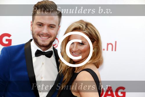 Amsterdam 7 maart 2016
Premiere Rokjesdag in Tuschinski met Regisseur Johan Nijenhuis, scenarioschrijver Evelien Hagebeek, Lieke van Lexmond, Birgit Schuurman, Toprak YalÃ§iner, Ferdi Stofmeel, Anne-Marie Jung, Martijn Fischer, Esmee van Kampen, Melissa Drost, David Lucieer, Carly Wijs, Hassan Salah Slaby, Manuel Broekman, Jim Bakkum, Barbara Sloesen, Stijn Fransen, Loek Peters.