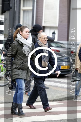 Amsterdam 13 februari 2016 
Joop Braakhekke doet boodschappen op de pc hooftstraat.