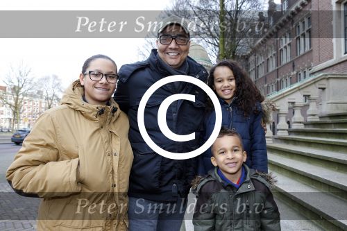 Amsterdam 13 februari 2016 
Premiere Zootropolis in het tropenmuseum. Jurgen Raymann met familieleden