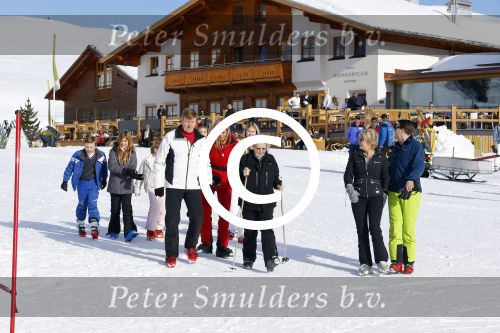 Lech, 22 Februari 2016
Jaarlijkse fotopersdag Koninklijk huis
Koning Willem Alexander Koningin Maxima Prinses Amalia Prinses Alexia Prinses Ariane Prins Constatijn Prinses Laurentien Prinses Eloise Prins Claus-Casimir en Prinses Leonore Prinses Beatrix