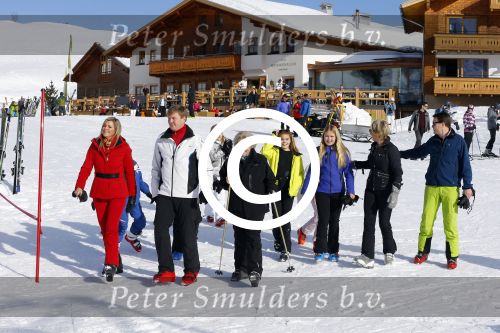 Lech, 22 Februari 2016
Jaarlijkse fotopersdag Koninklijk huis
Koning Willem Alexander Koningin Maxima Prinses Amalia Prinses Alexia Prinses Ariane Prins Constatijn Prinses Laurentien Prinses Eloise Prins Claus-Casimir en Prinses Leonore Prinses Beatrix