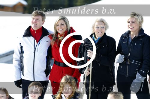 Lech, 22 Februari 2016
Jaarlijkse fotopersdag Koninklijk huis
Koning Willem Alexander Koningin Maxima Prinses Amalia Prinses Alexia Prinses Ariane Prins Constatijn Prinses Laurentien Prinses Eloise Prins Claus-Casimir en Prinses Leonore Prinses Beatrix