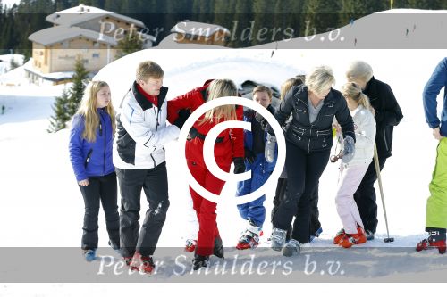 Lech, 22 Februari 2016
Jaarlijkse fotopersdag Koninklijk huis
Koning Willem Alexander Koningin Maxima Prinses Amalia Prinses Alexia Prinses Ariane Prins Constatijn Prinses Laurentien Prinses Eloise Prins Claus-Casimir en Prinses Leonore Prinses Beatrix