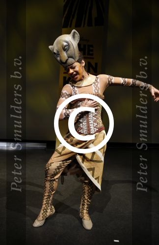 Amsterdam 16 februari 2016 
Presentatie van de Lion king in het stedelijk museum door Albert Verlinde en irene Moors.