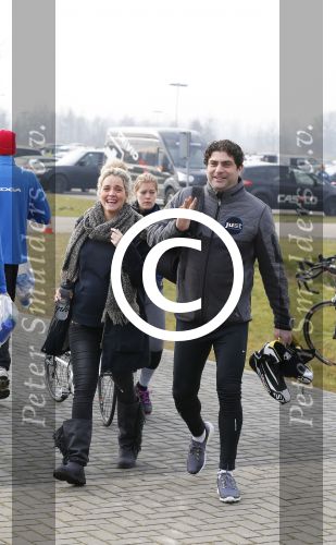 Biddinghuizen 6 maart 2016
De hollandse 100 georganiseerd door prins Bernhard jr . 10 km schaatsen en 90km fietsen .
De opbrengst gaat naar het onderzoek tegen lymphe klier kanker.
Ralph Mannheim met zijn zwangere vriendin Liza Sips