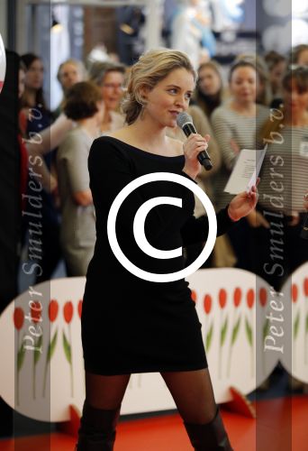 Amsterdam 24 februari 2016 
Liza Sips opent zwanger de negen maandenbeurs in de RAI.
