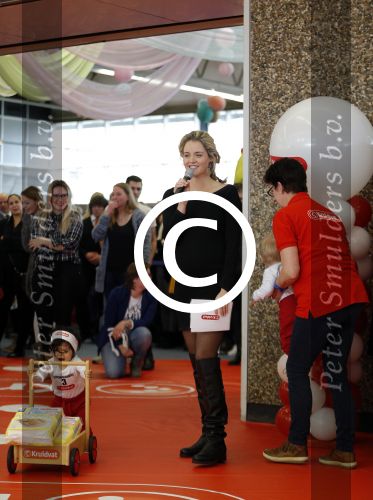 Amsterdam 24 februari 2016 
Liza Sips opent zwanger de negen maandenbeurs in de RAI.