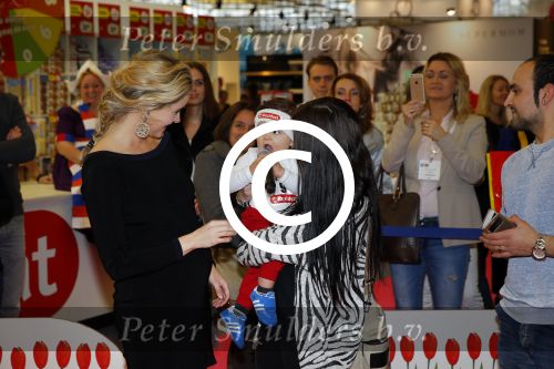 Amsterdam 24 februari 2016 
Liza Sips opent zwanger de negen maandenbeurs in de RAI.