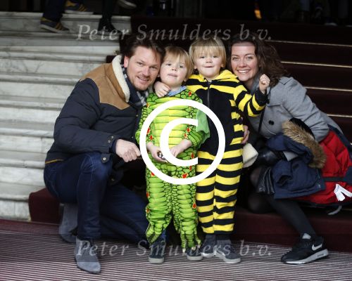 Amsterdam 13 februari 2016 
Premiere Zootropolis in het tropenmuseum.
Luc Peters met gezin