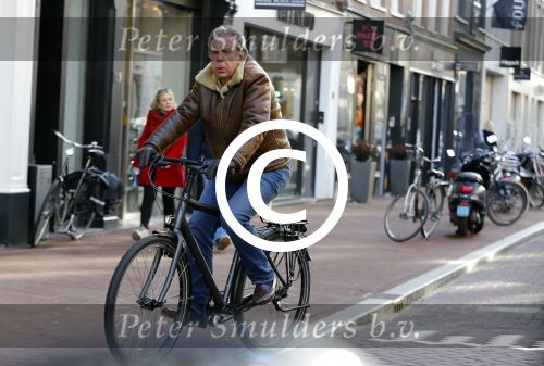 Amsterdam 16 februari 2016 
Maarten Spanjer op zijn fiets in de pc hooftstraat